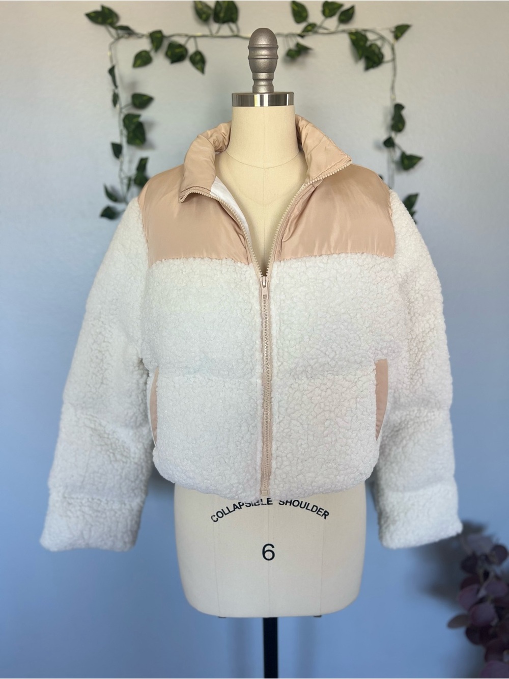 SHEIN Colorblock Sherpa Puffer Jacket NWT Small White Beige Cropped Cozy Fleece